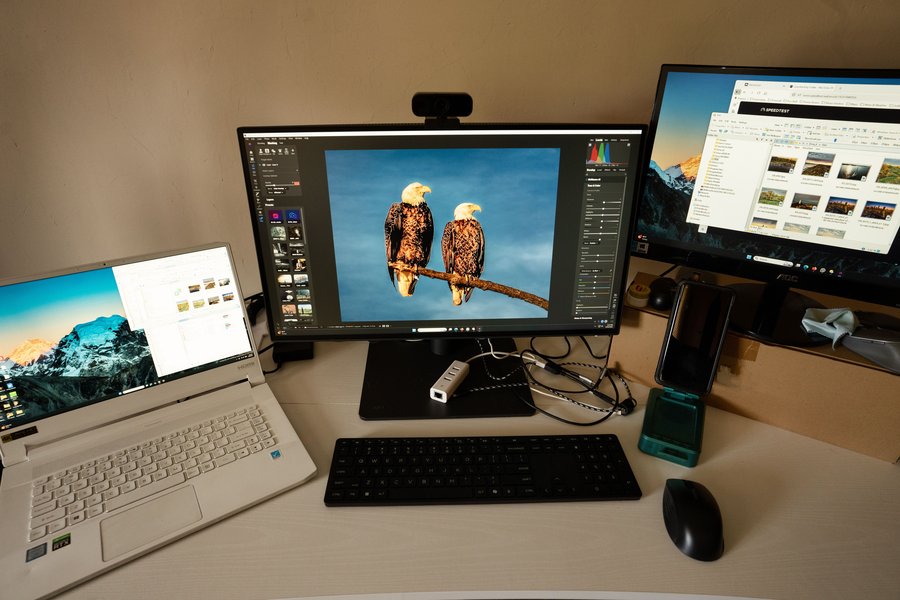 Minimal Mac desk setup showing a focused productivity stack